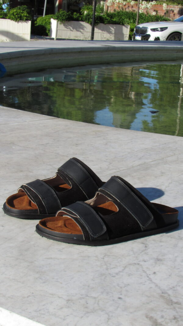 ATLANTIS NEGRO GAMUZA